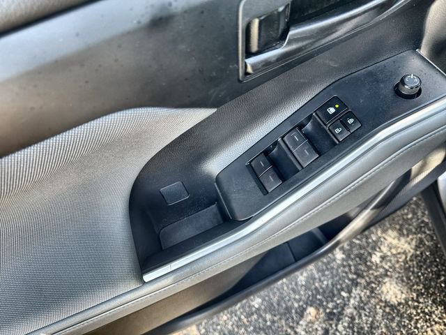 Used 2023 Toyota Highlander XLE image 22