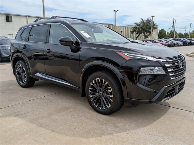 New 2026 Nissan Rogue Platinum w/ Platinum Premium Package image 2