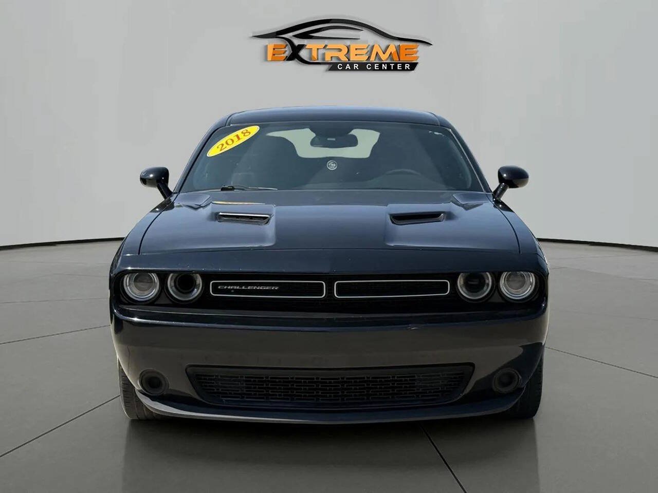 Used 2018 Dodge Challenger SXT RWD image 9