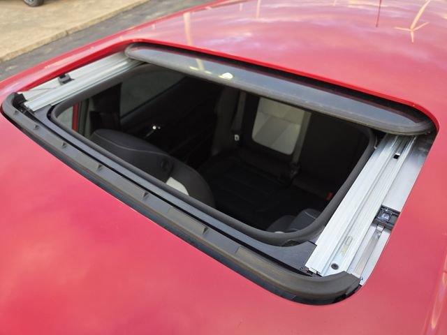 New 2026 Chevrolet Trax RS w/ Sunroof Package image 3