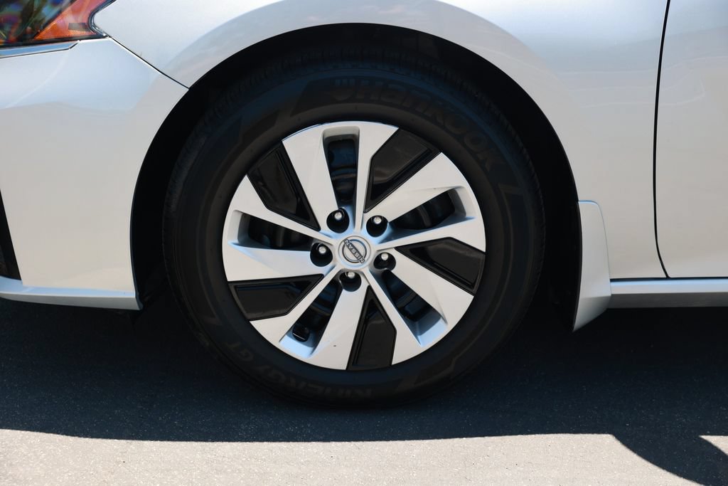 Used 2023 Nissan Altima 2.5 S FWD image 14