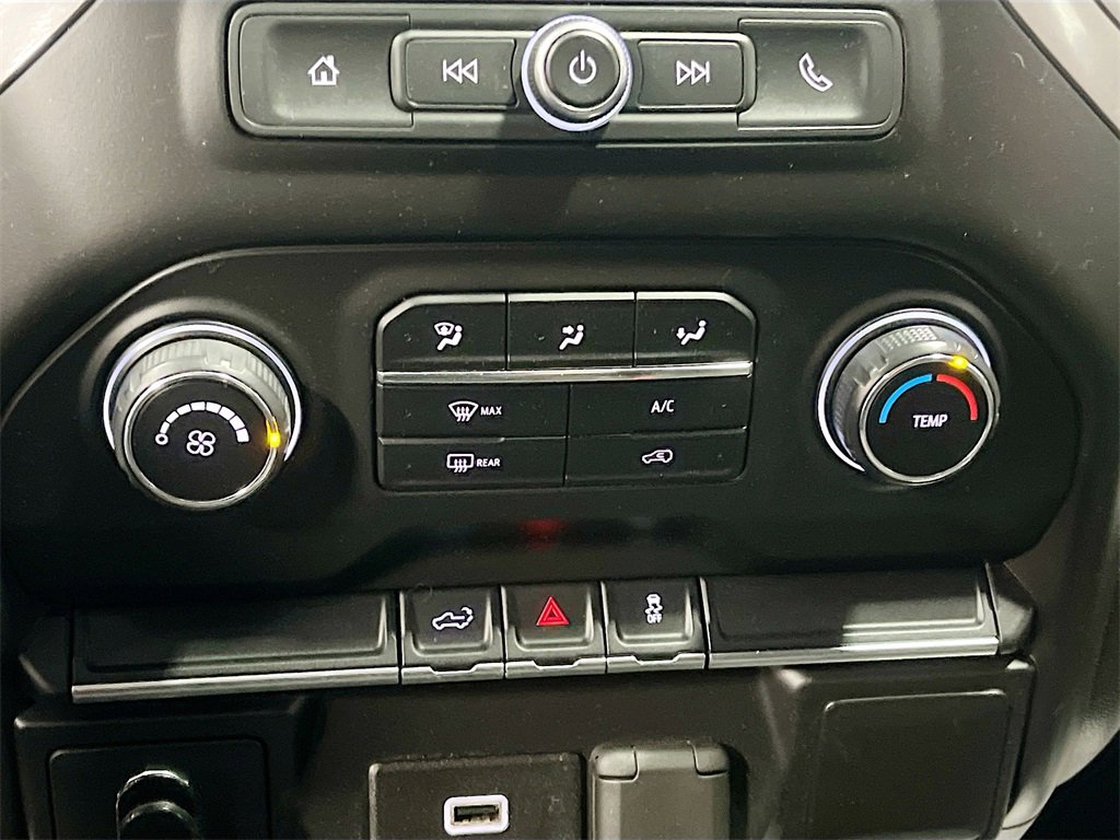 Used 2019 Chevrolet Silverado 1500 Custom w/ Custom Value Package image 16