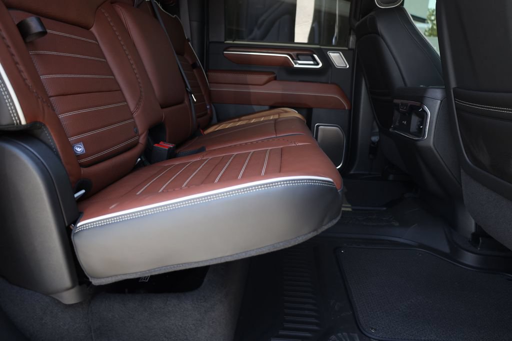 Used 2026 GMC Sierra 3500 Denali Ultimate AWD/4WD image 18