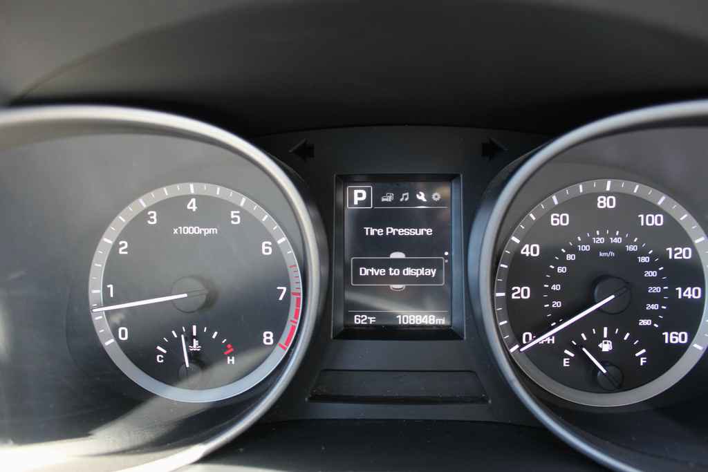 Used 2017 Hyundai Santa Fe Sport w/ 2.4L Value Package 06 FWD image 15