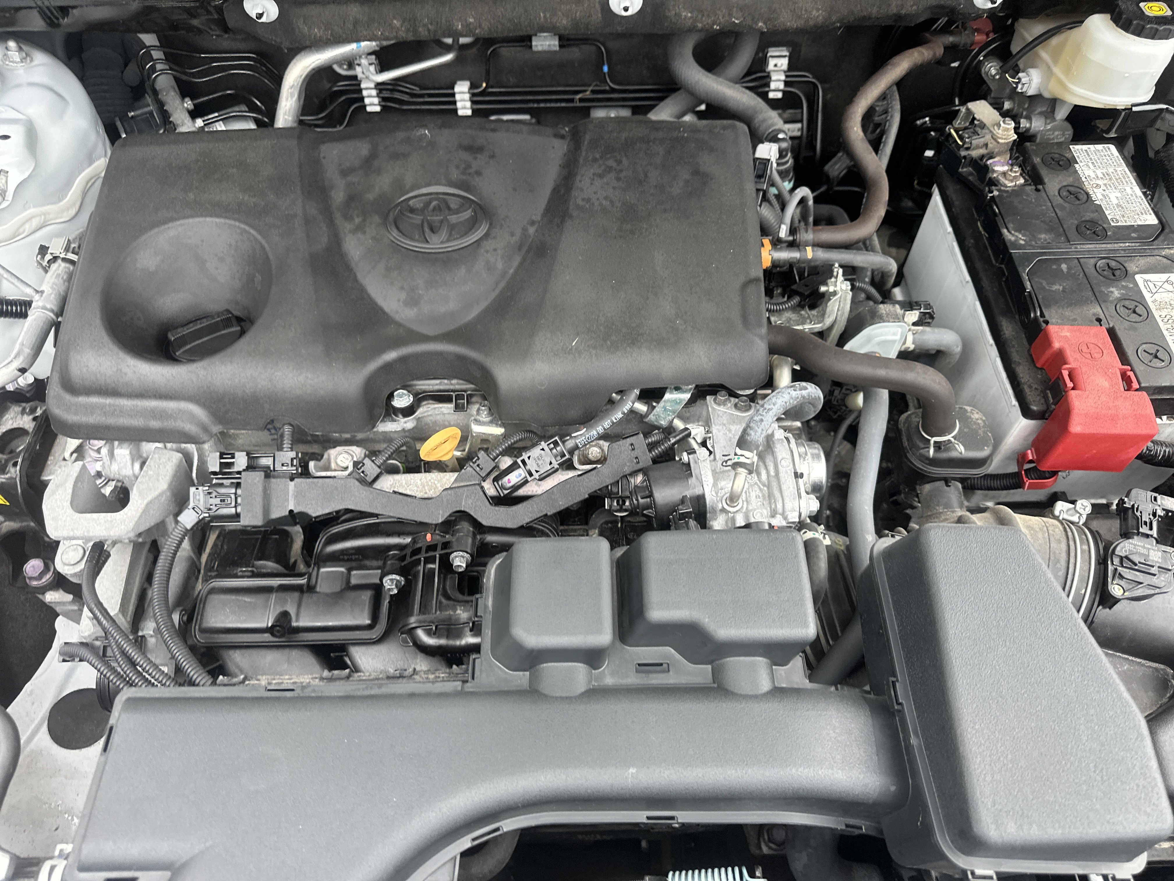 Used 2023 Toyota RAV4 XLE AWD/4WD image 16