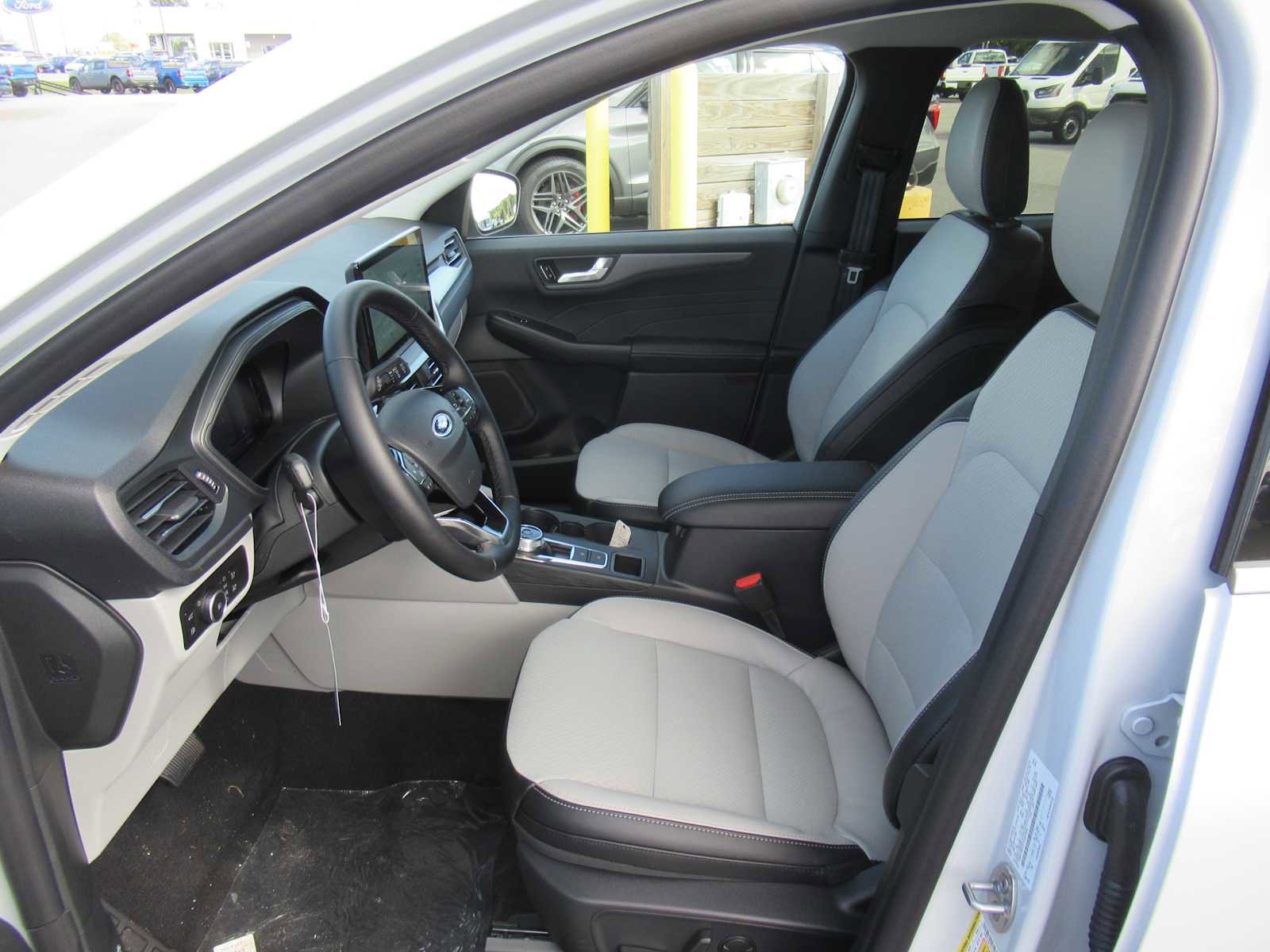 New 2026 Ford Escape SE FWD image 22