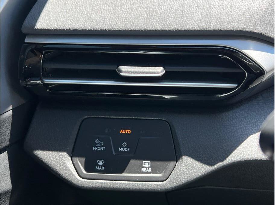 Used 2023 Volkswagen ID.4 Pro S RWD image 17