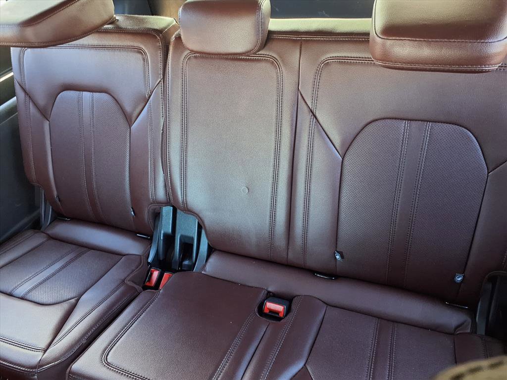 Used 2022 Ford Expedition Max Limited image 8