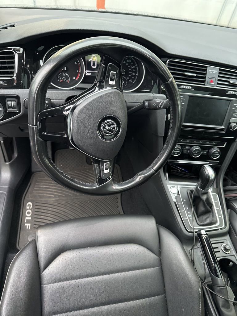 Used 2017 Volkswagen Golf SEL image 5