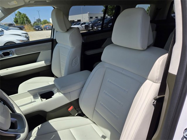 New 2025 Hyundai Santa Fe Calligraphy image 16