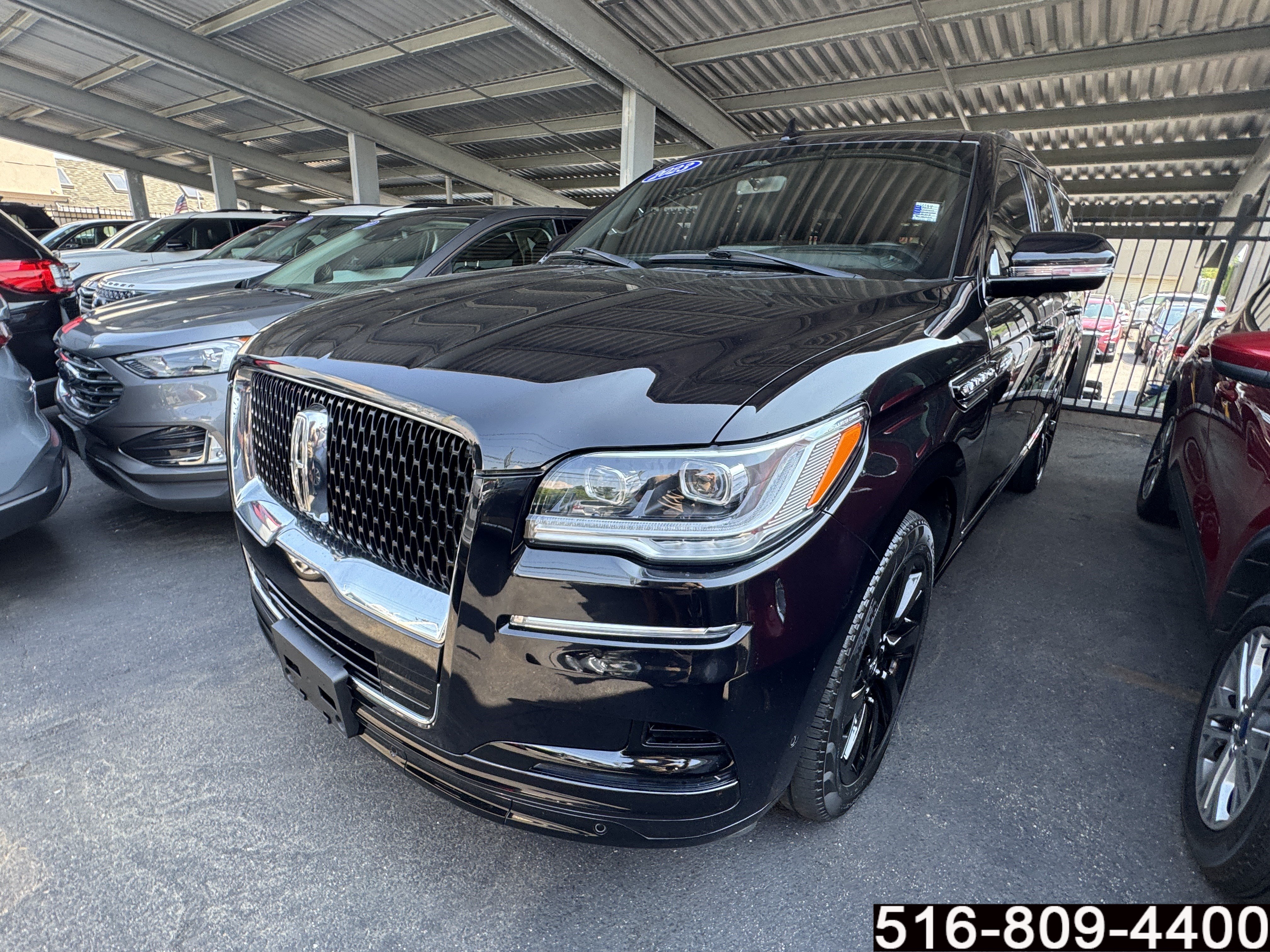 Used 2023 Lincoln Navigator Reserve AWD/4WD image 7