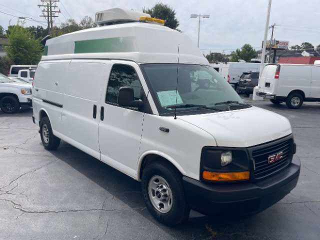 Used 2017 GMC Savana 3500 Extended RWD image 8