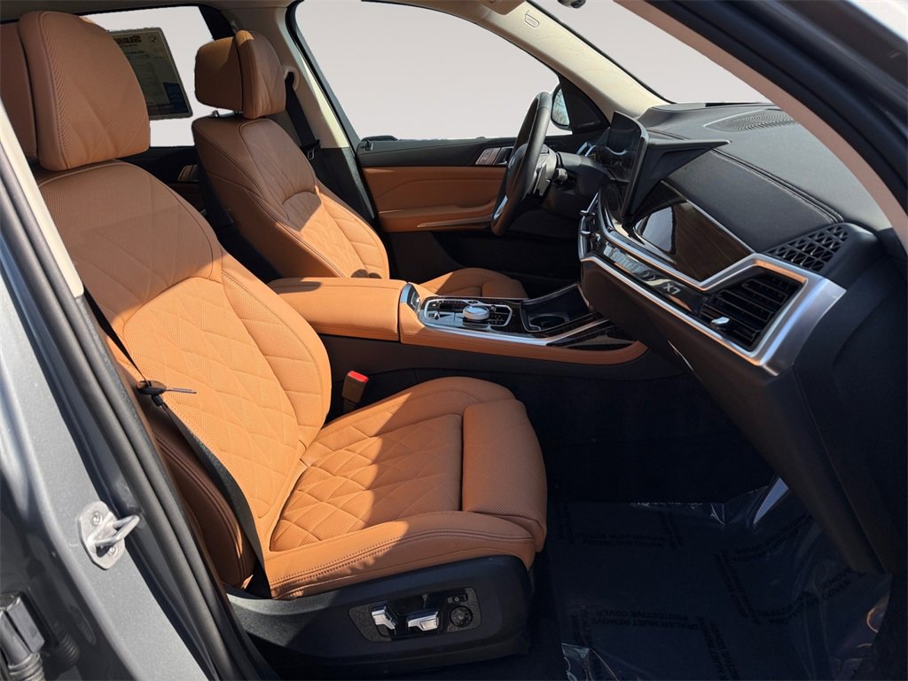 Certified 2026 BMW X7 xDrive40i w/ Executive Package image 15