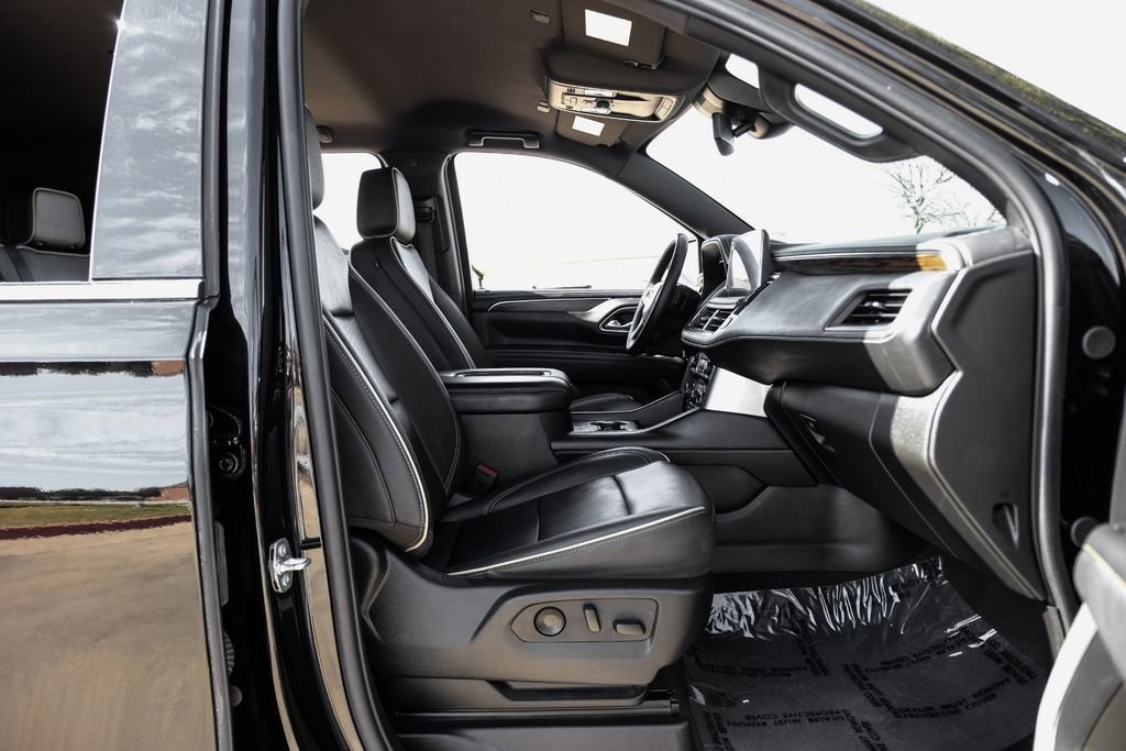 Used 2024 Chevrolet Suburban Premier image 36