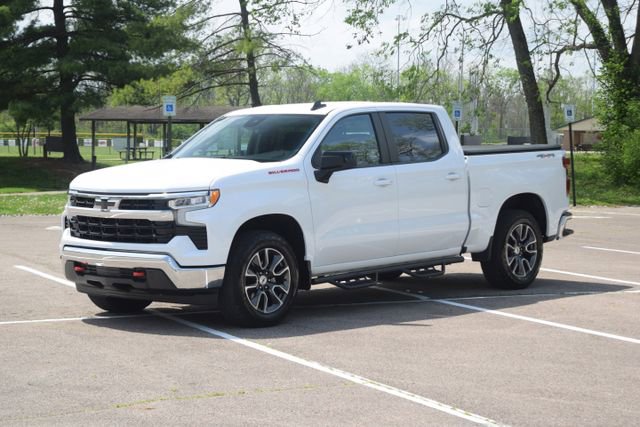 Used 2022 Chevrolet Silverado 1500 LT AWD/4WD image 8