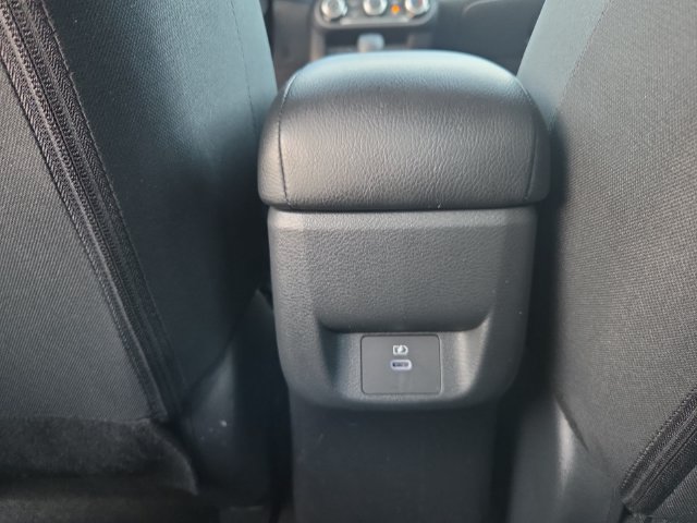 Used 2025 Nissan Versa SV w/ Trunk Package FWD image 29