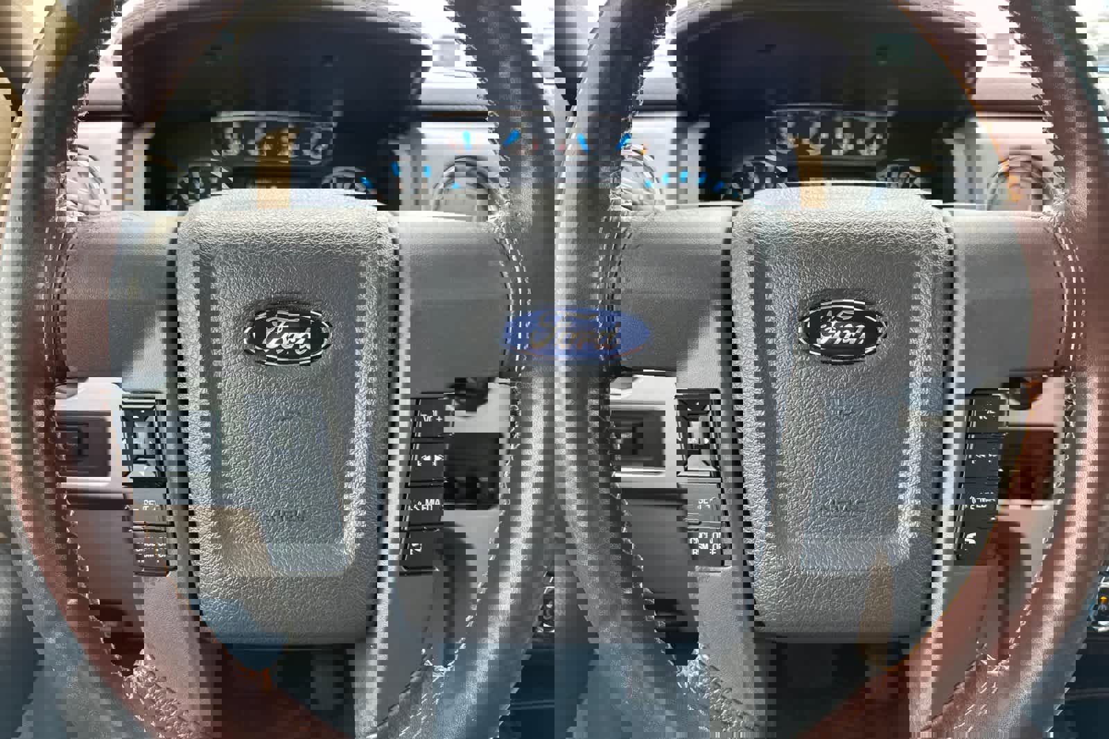 Used 2013 Ford F150 Lariat w/ Luxury Equipment Group image 21