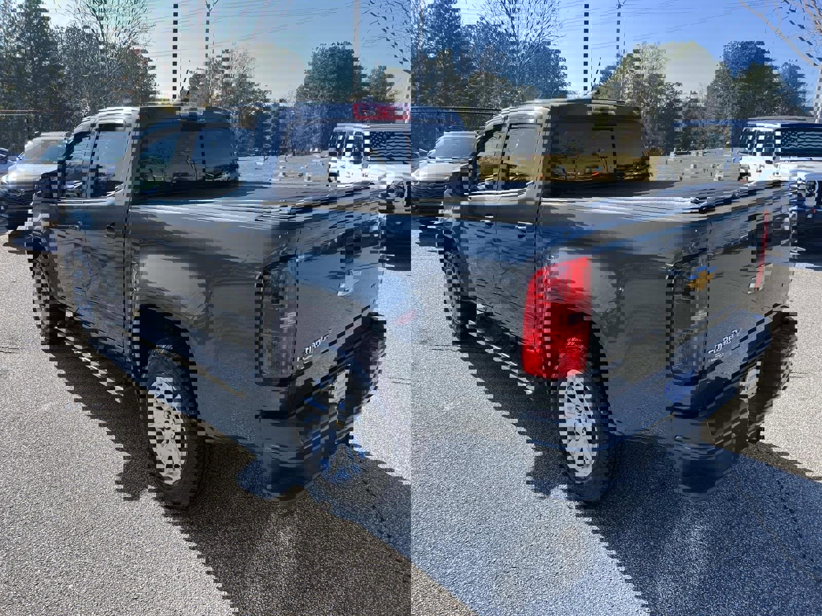 Used 2019 Chevrolet Colorado LT w/ LT Convenience Package image 5