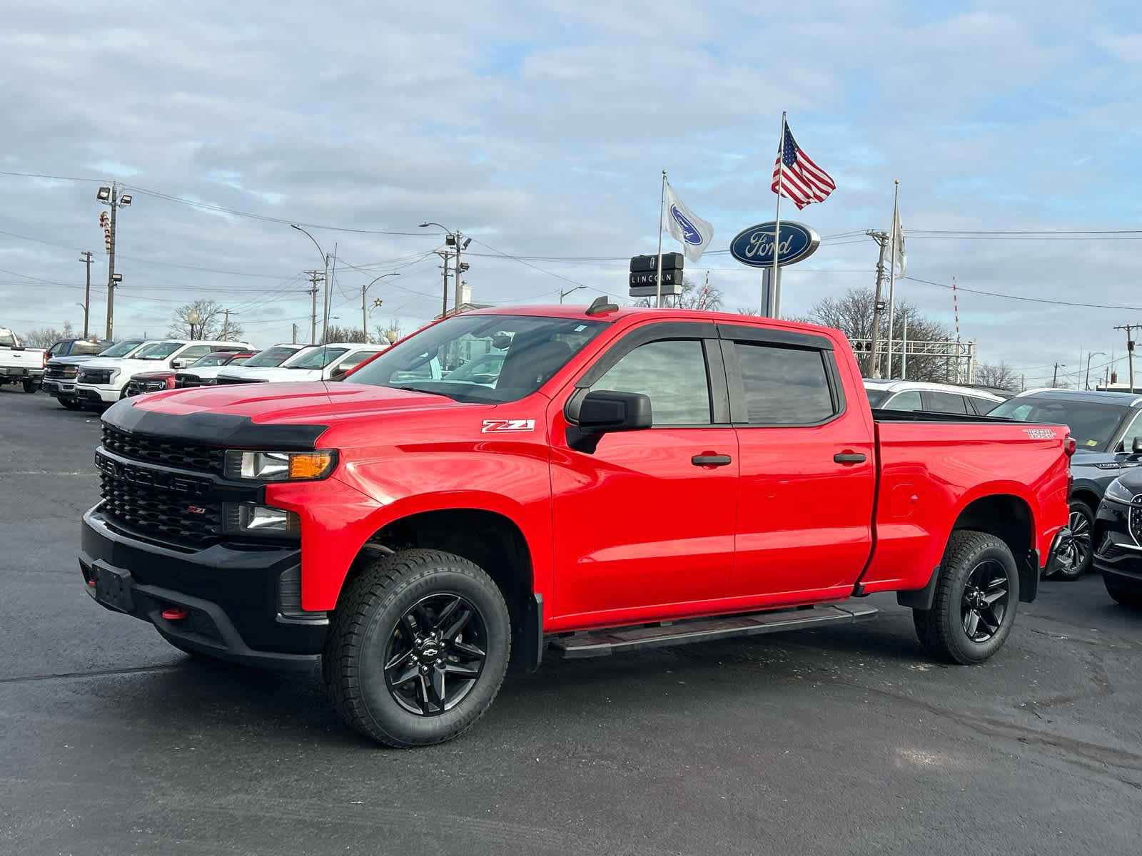 Used 2019 Chevrolet Silverado 1500 Custom Trail Boss image 2