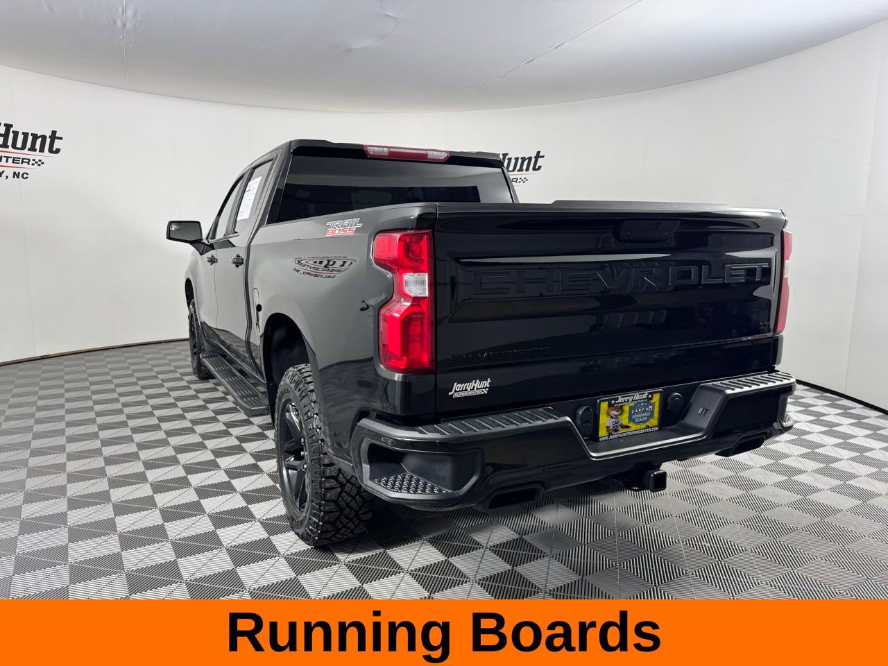 Used 2022 Chevrolet Silverado 1500 LT Trail Boss w/ Bed Protection Package image 9