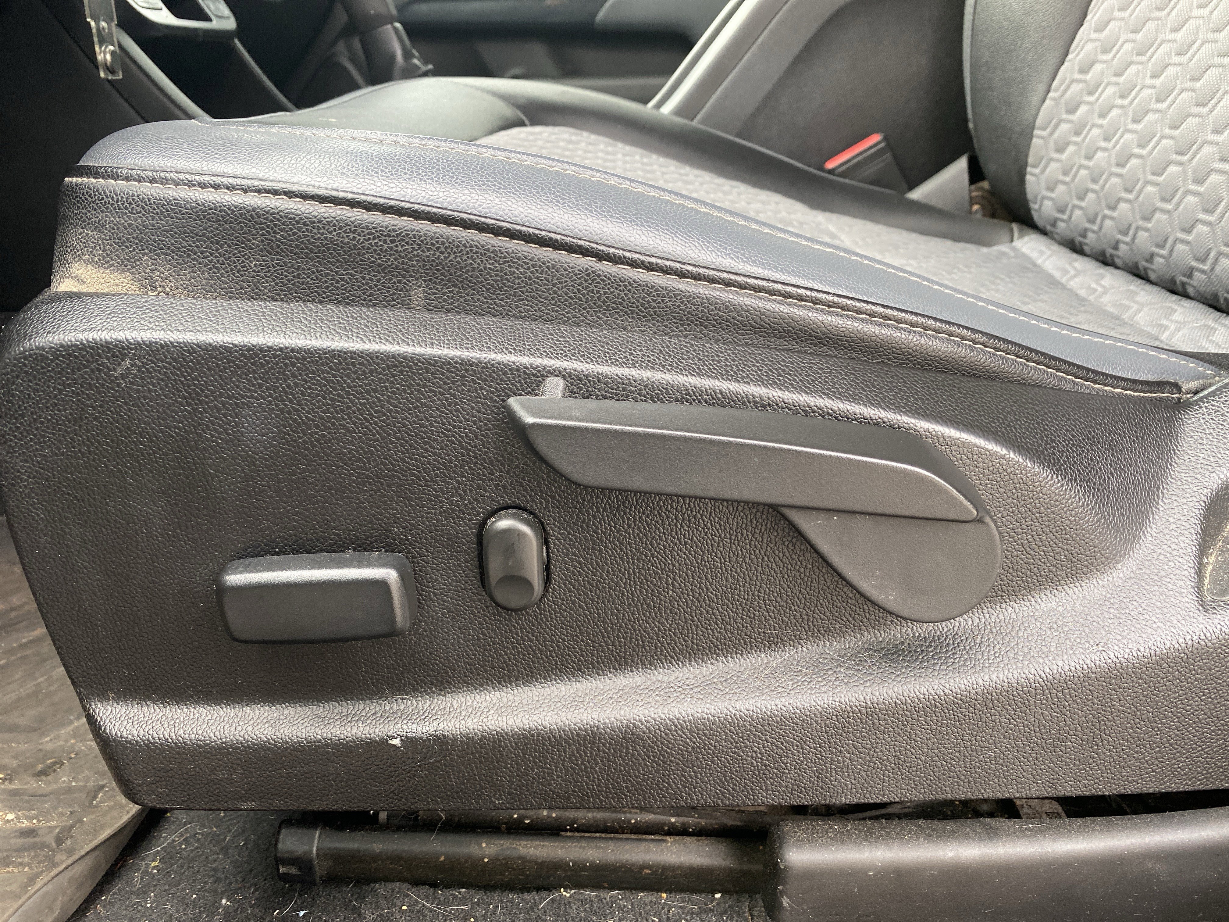 Used 2019 Chevrolet Colorado Z71 image 17