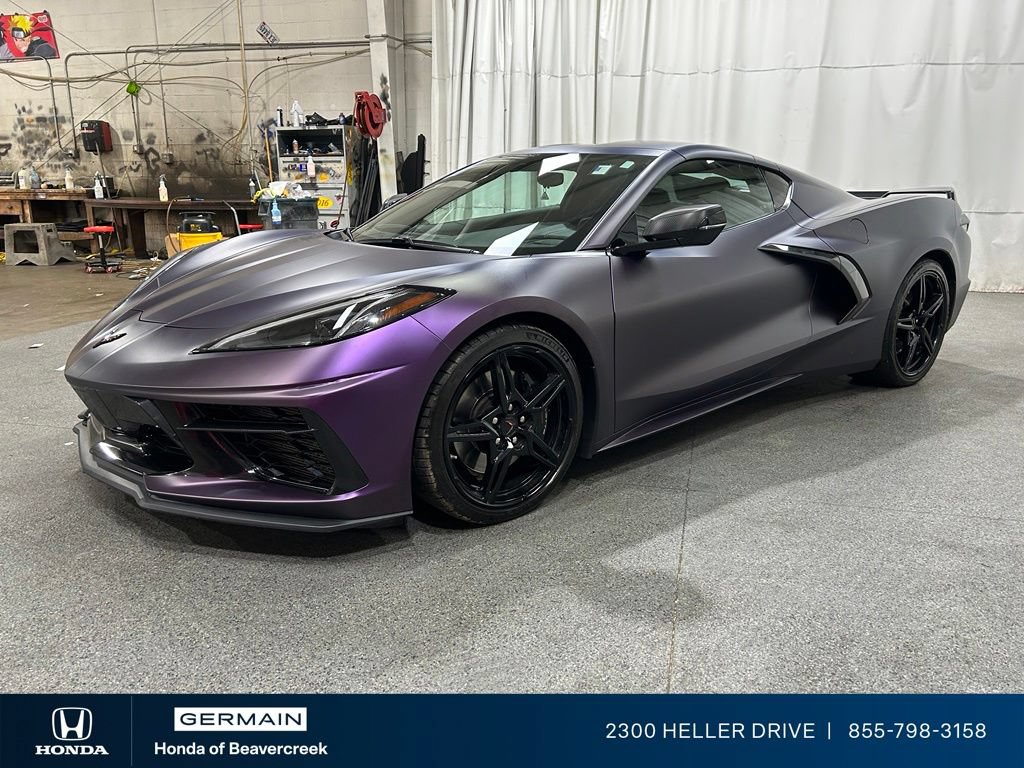 Used 2021 Chevrolet Corvette Stingray Coupe w/ Z51 Performance Package RWD image 4