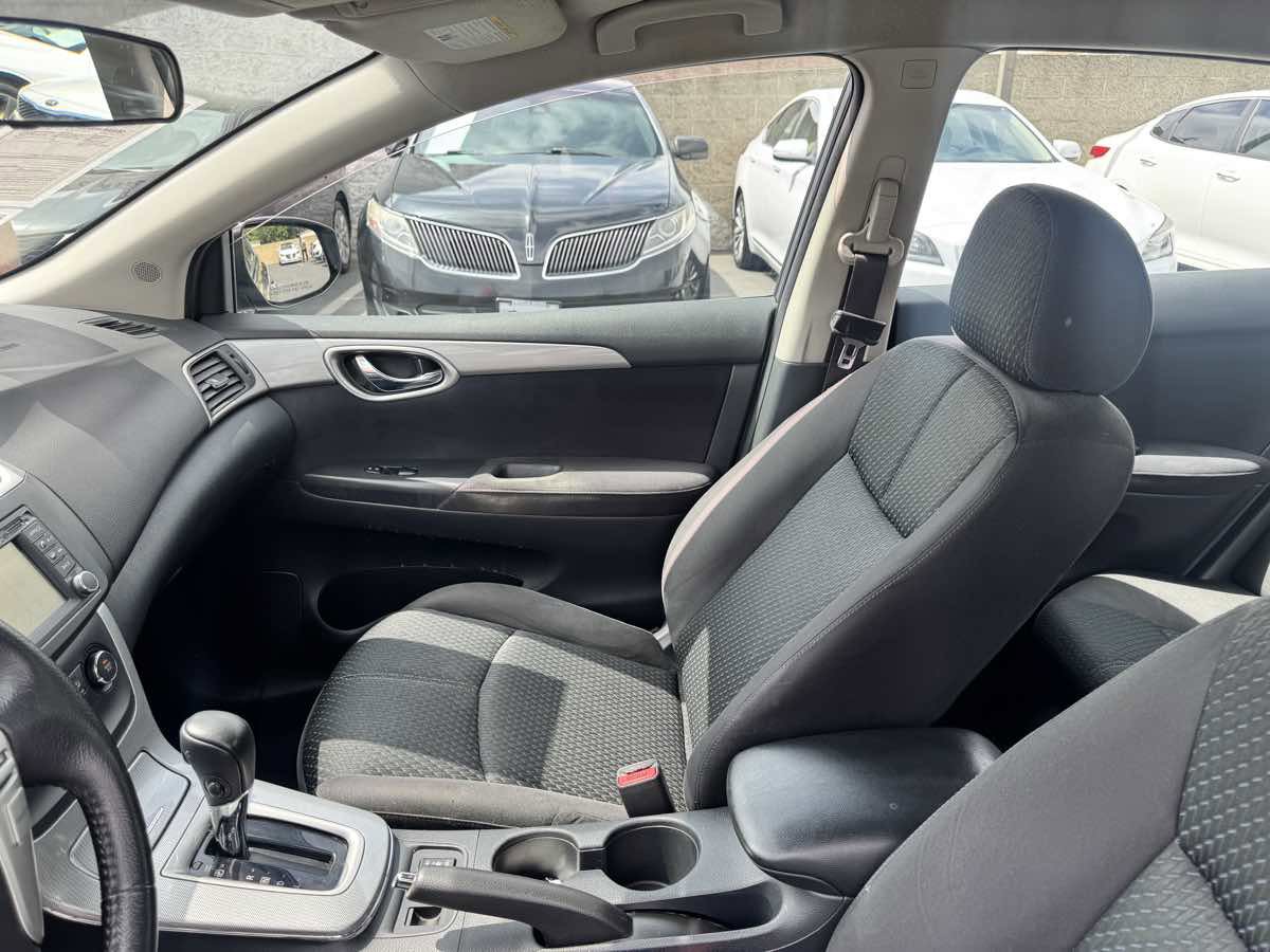 Used 2015 Nissan Sentra SR w/ Navigation Package FWD image 33