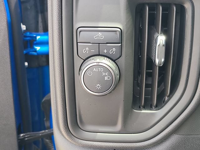Used 2025 Chevrolet Silverado 1500 Custom RWD image 22