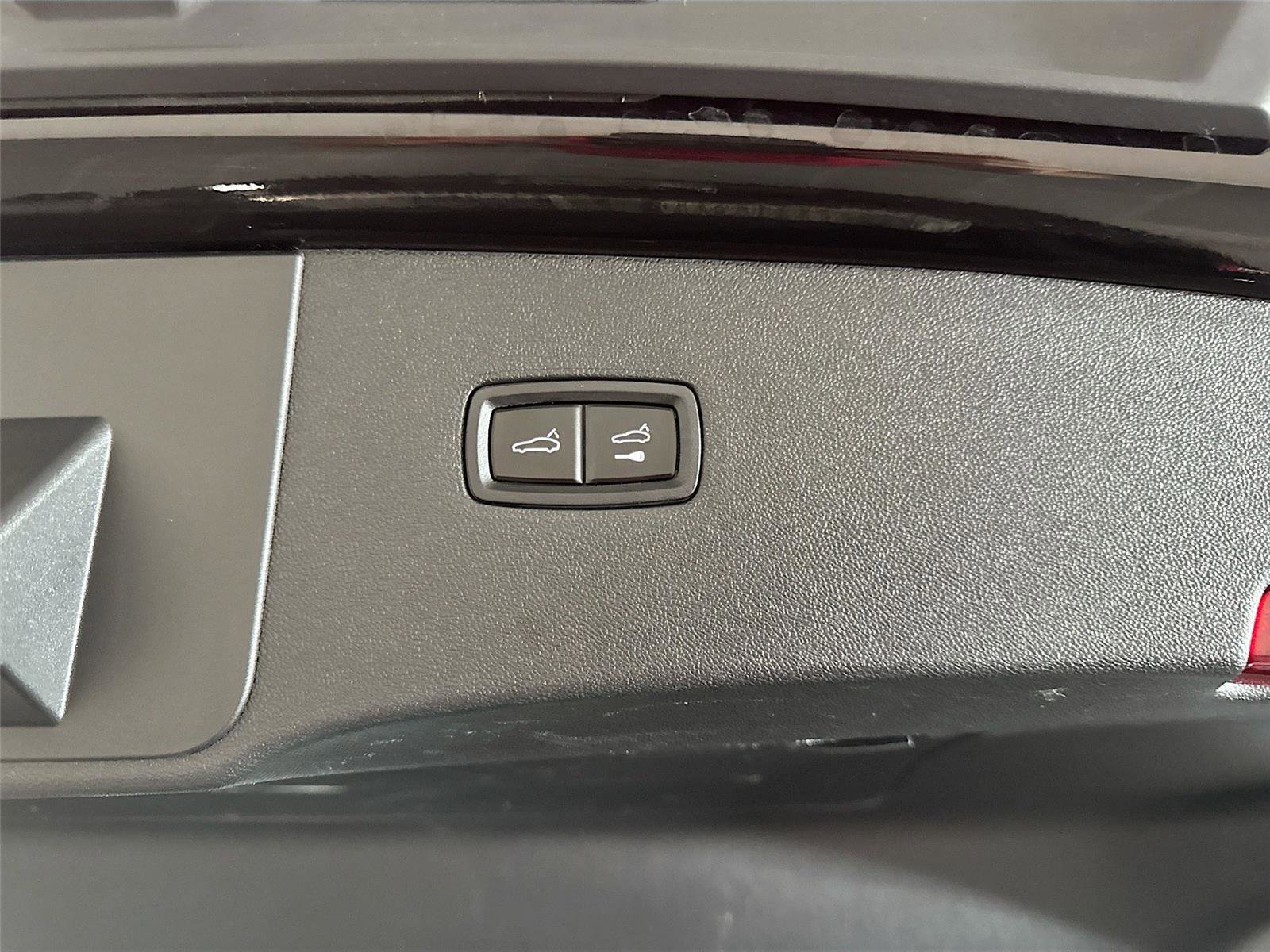 Used 2025 Porsche Cayenne Turbo image 22