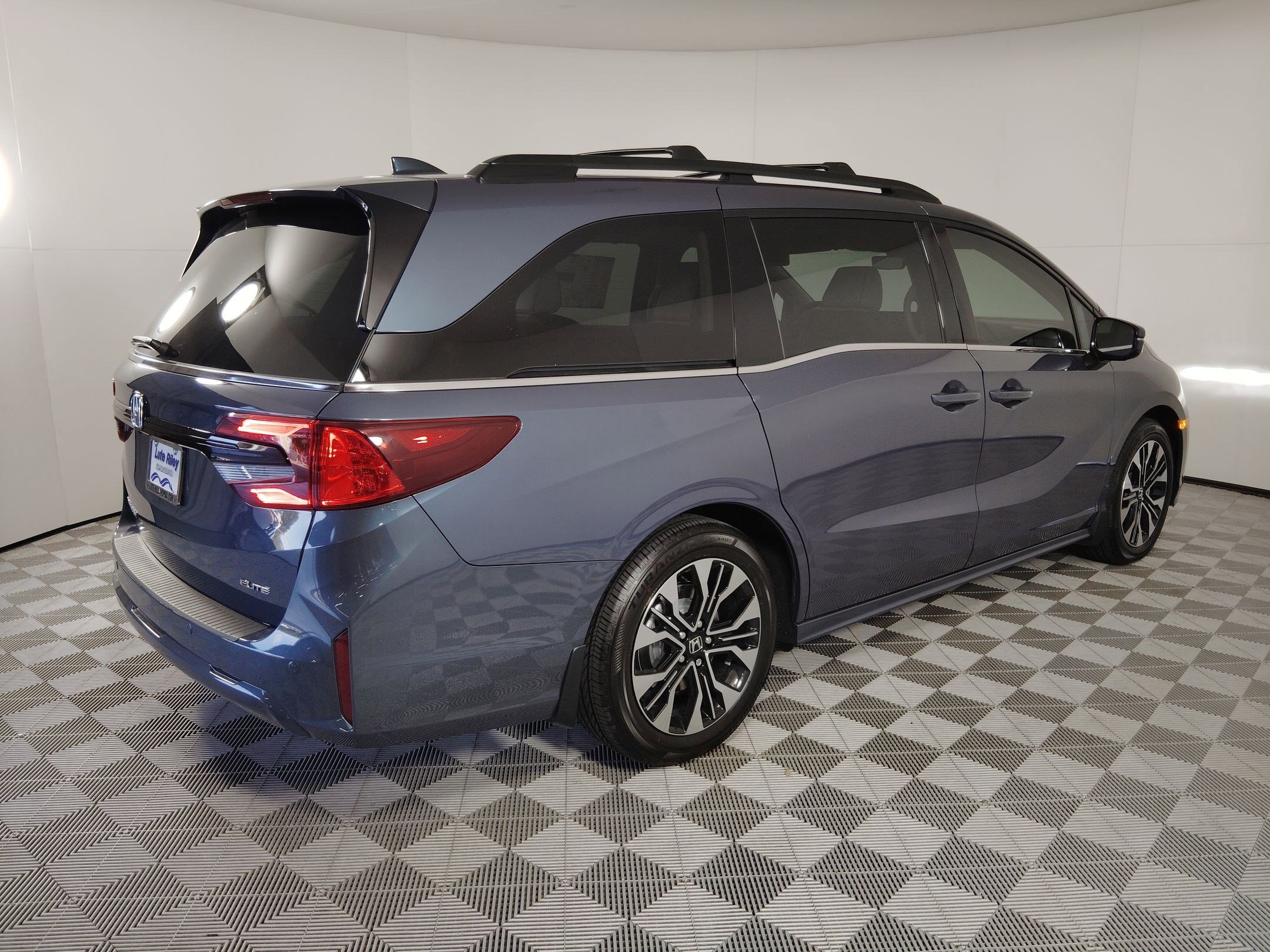 New 2026 Honda Odyssey Elite image 9