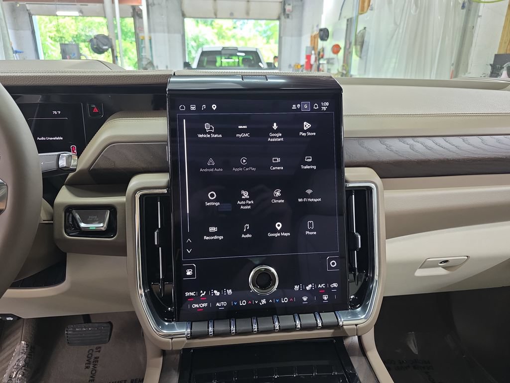 New 2026 GMC Yukon XL Denali w/ Advanced Technology Package AWD/4WD image 22