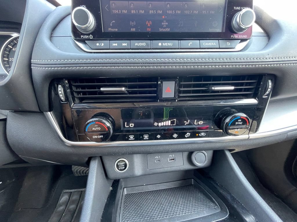 Used 2021 Nissan Rogue SV AWD/4WD image 17