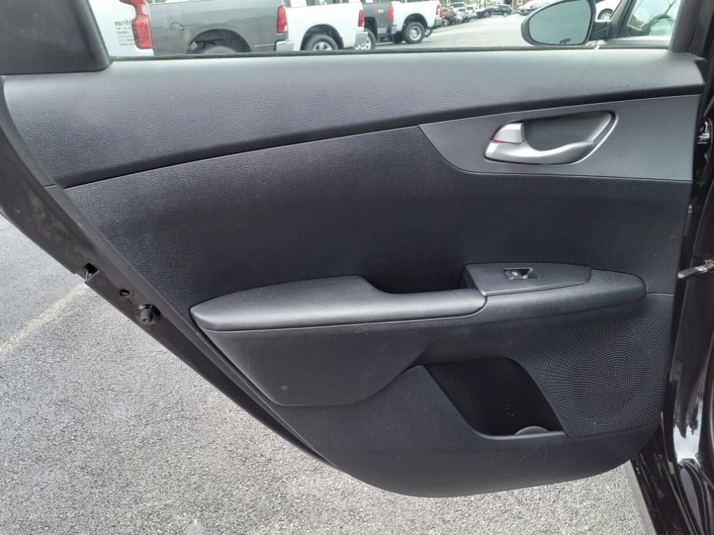 Used 2019 Kia Forte LXS image 23