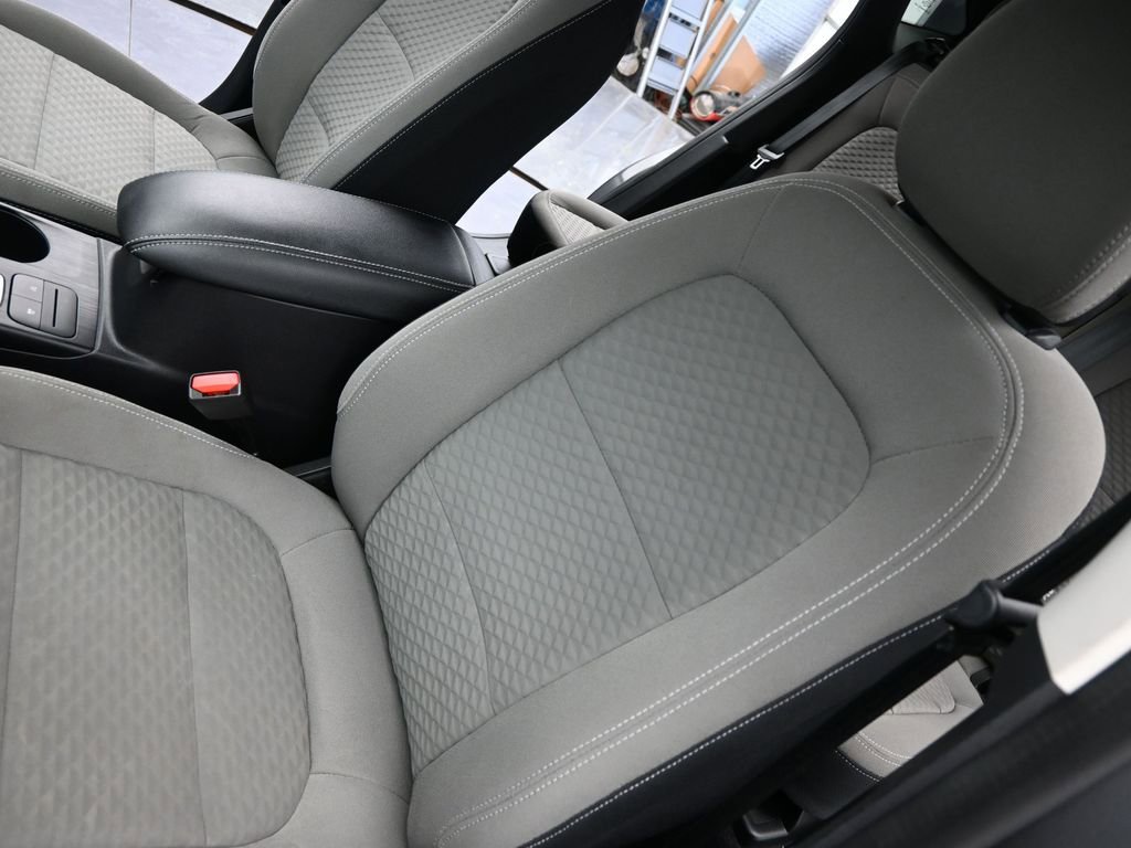 Used 2022 Ford Escape SE w/ Convenience Package AWD/4WD image 9