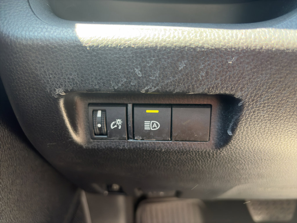 Used 2022 Toyota RAV4 XLE image 15
