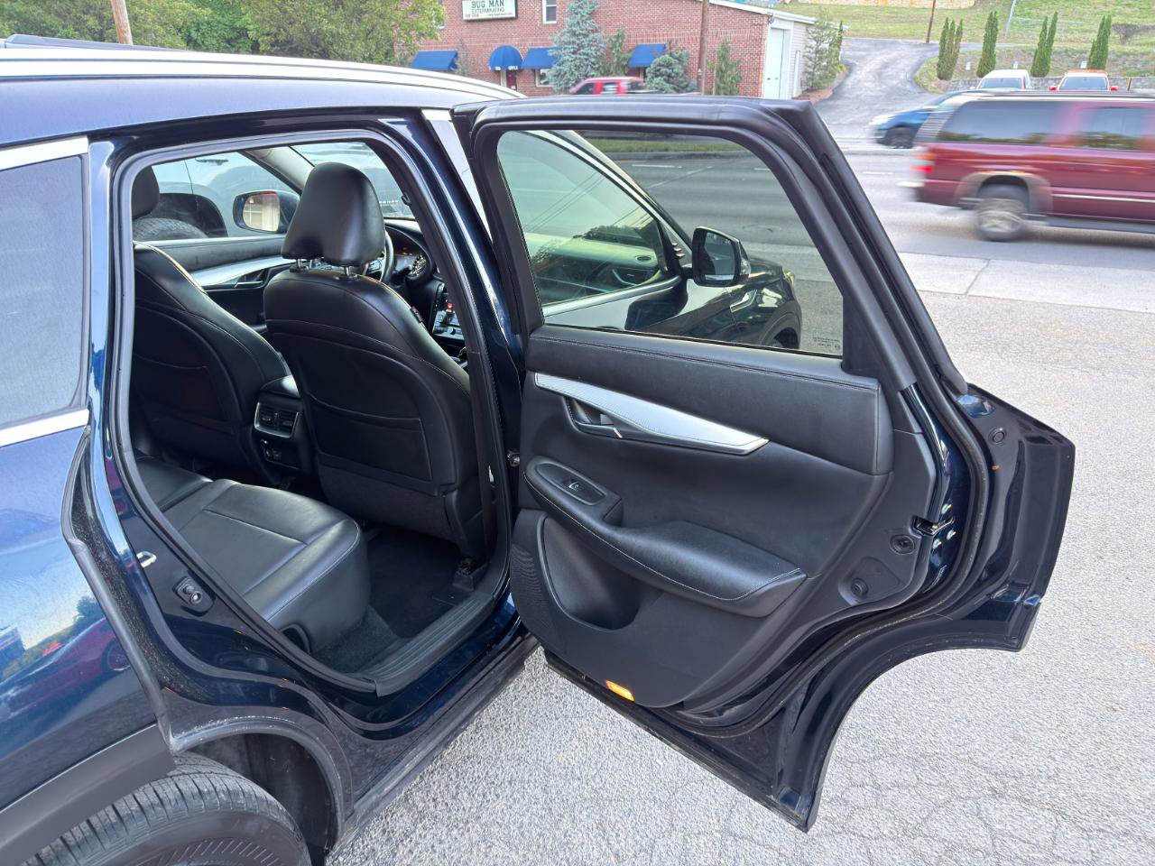 Used 2019 INFINITI QX50 Luxe AWD/4WD image 18