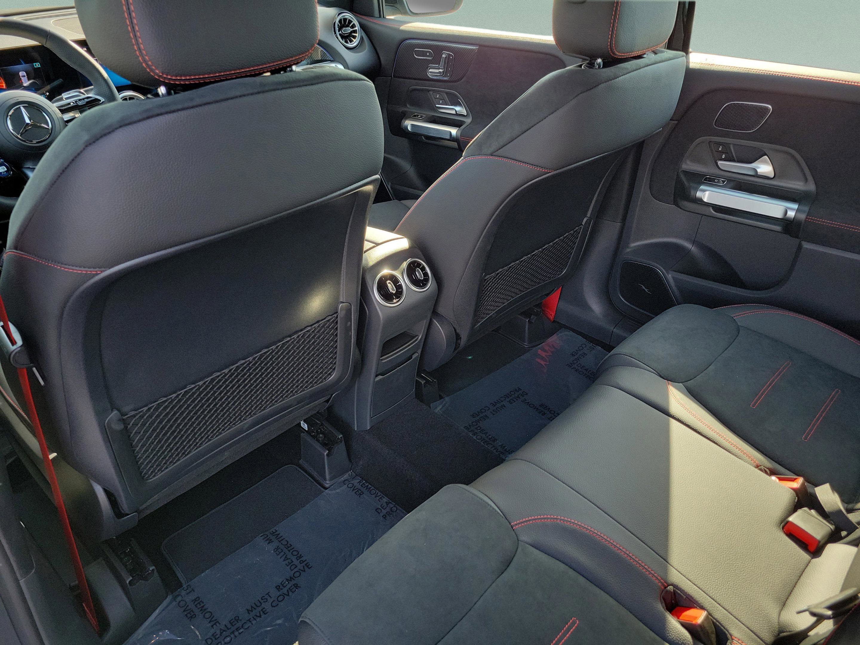 New 2025 Mercedes-Benz GLB 35 AMG 4MATIC image 6