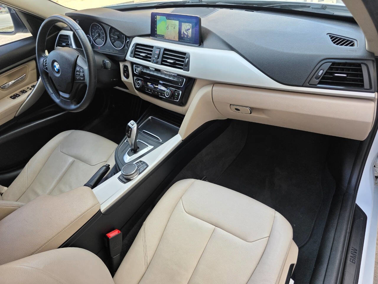 Used 2018 BMW 320i Sedan image 24