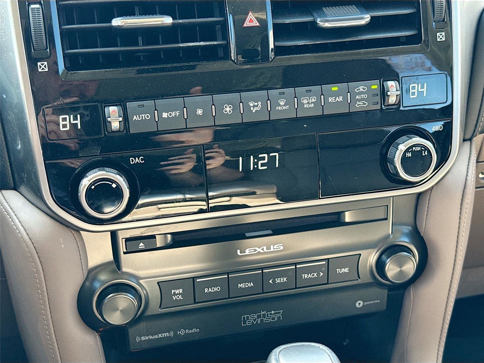 Used 2023 Lexus GX 460 Premium image 16