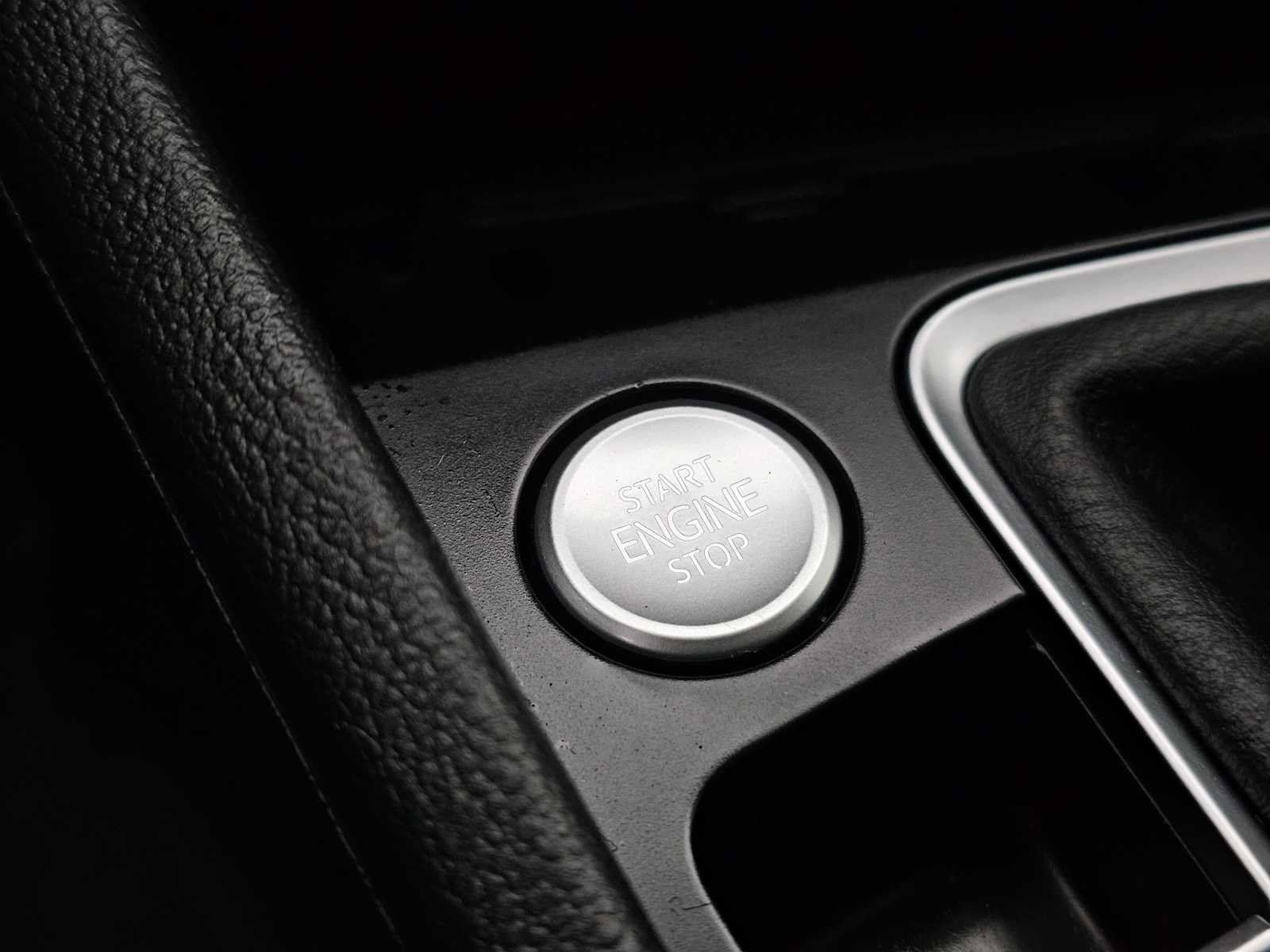 Used 2022 Volkswagen Jetta SE image 29