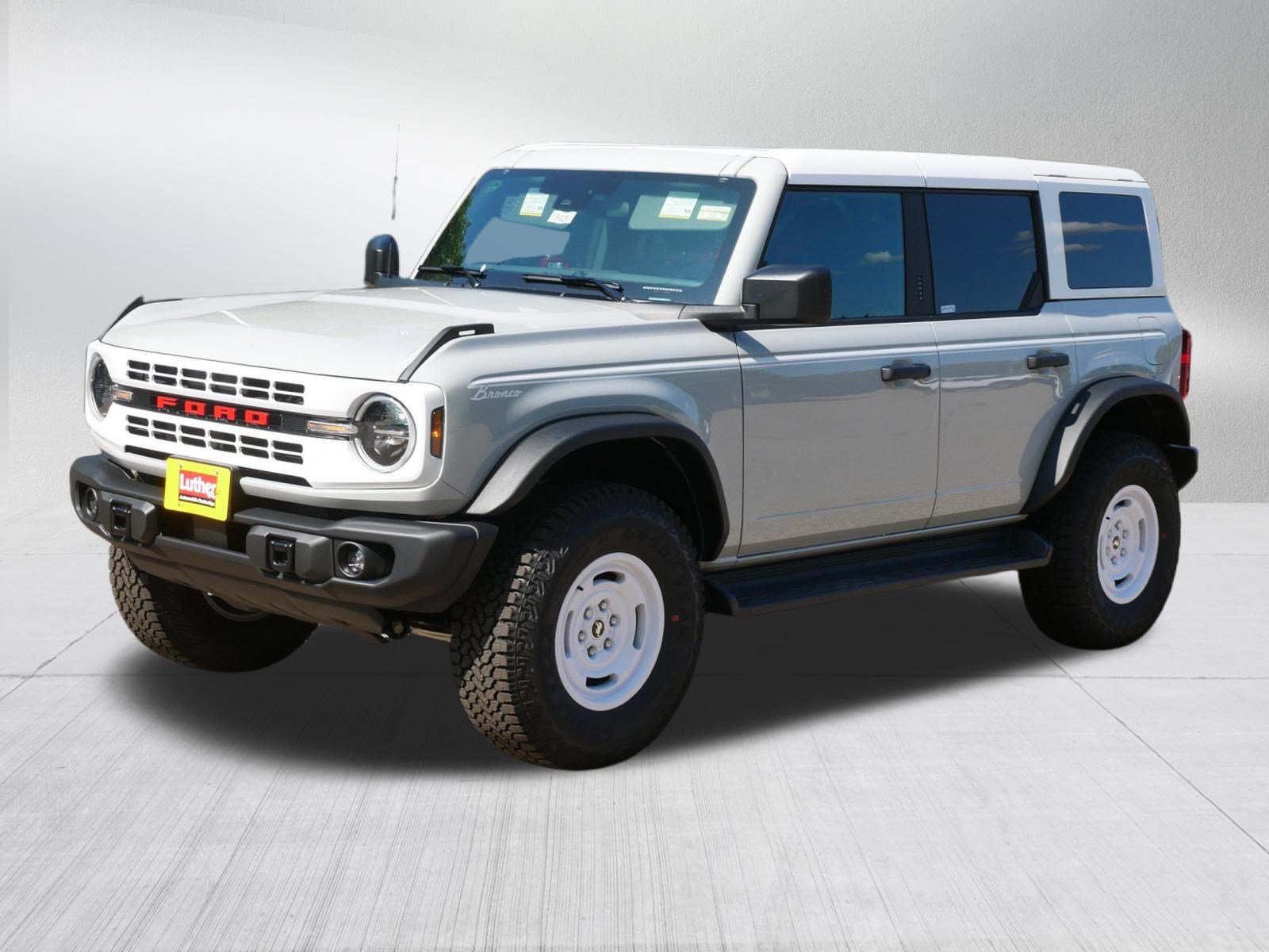 Used 2026 Ford Bronco Heritage Edition AWD/4WD image 3