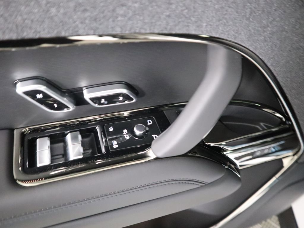New 2025 Land Rover Range Rover Sport Dynamic SE image 25