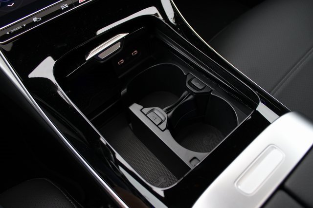 New 2025 Mercedes-Benz C 300 4MATIC Sedan image 24