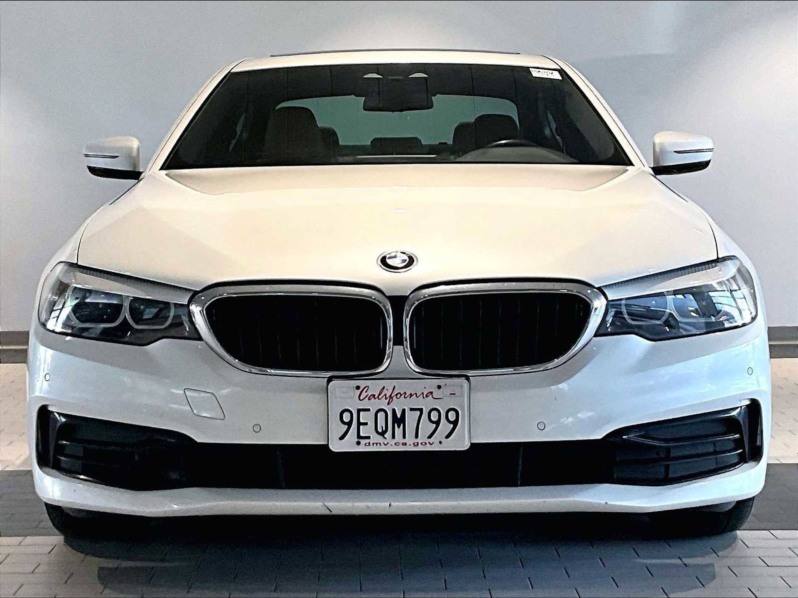 Used 2019 BMW 530e w/ Convenience Package image 13