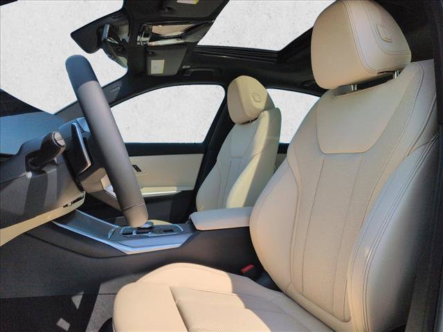 New 2026 BMW 330i xDrive Sedan w/ M Sport Package AWD/4WD image 4