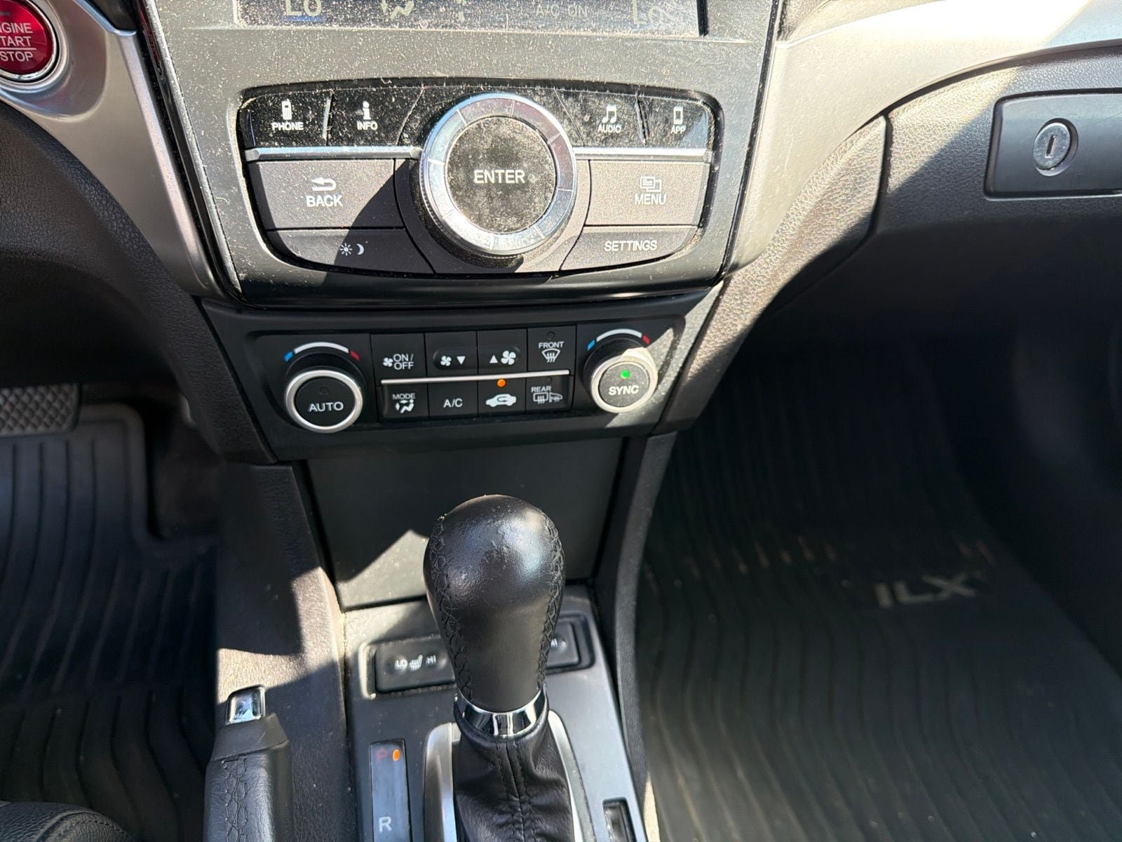 Used 2017 Acura ILX FWD image 9