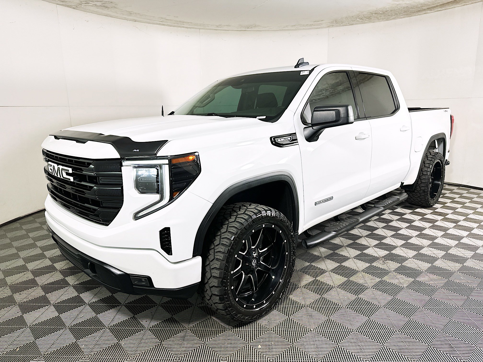 Used 2022 GMC Sierra 1500 Elevation image 7