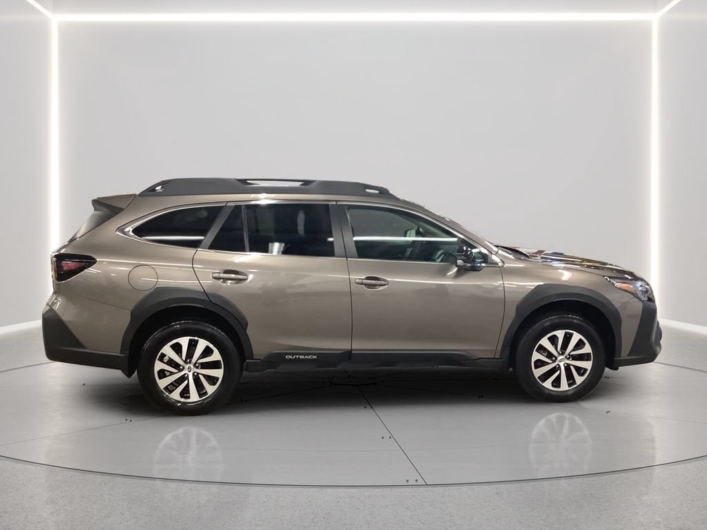 Certified 2024 Subaru Outback Premium AWD/4WD image 7