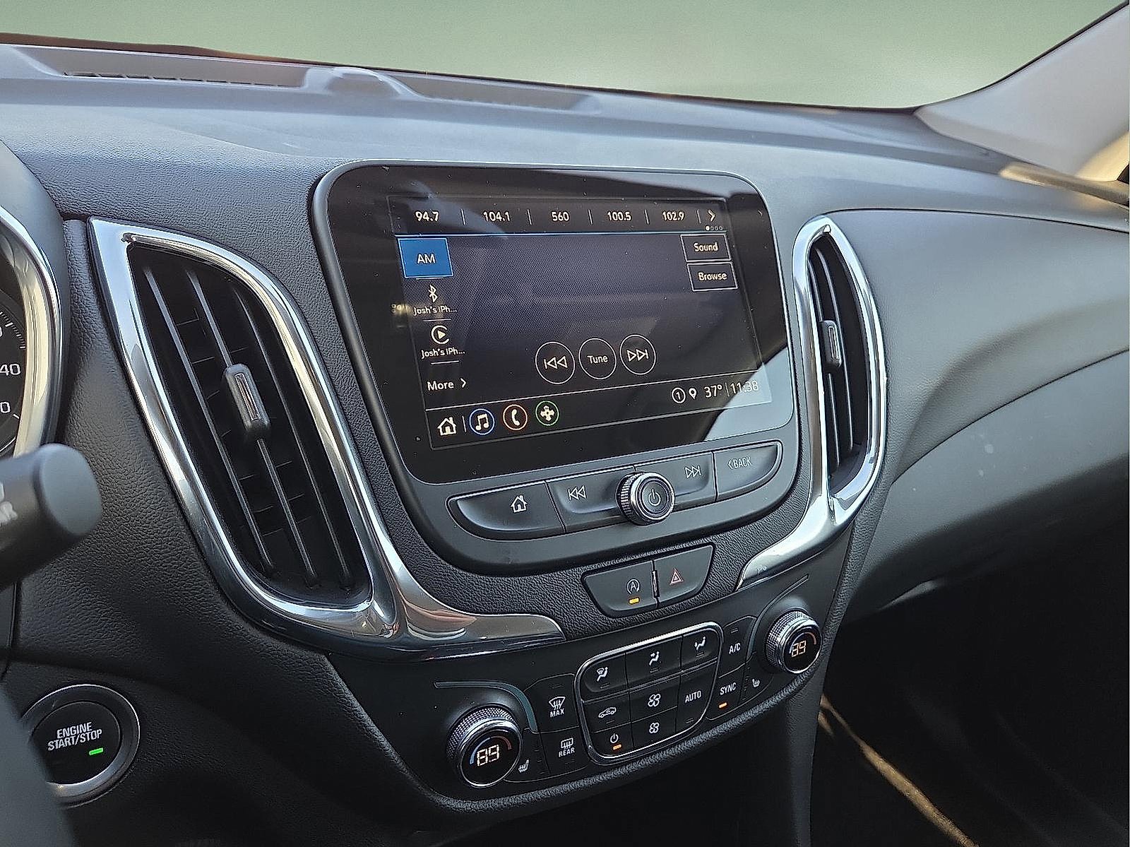 Used 2024 Chevrolet Equinox LT image 16