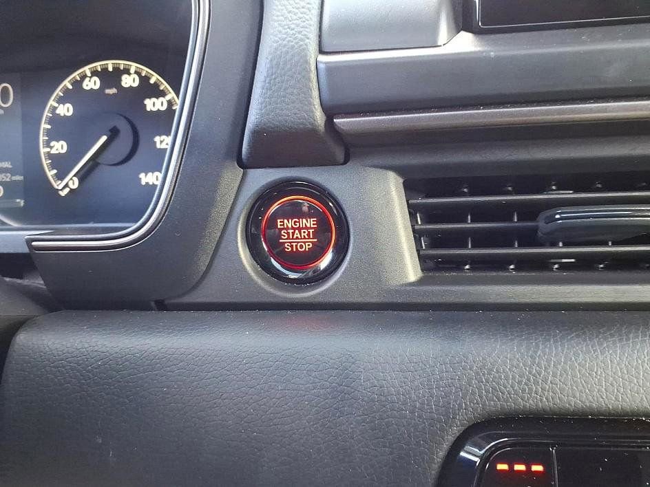 Used 2025 Honda Pilot TrailSport image 31